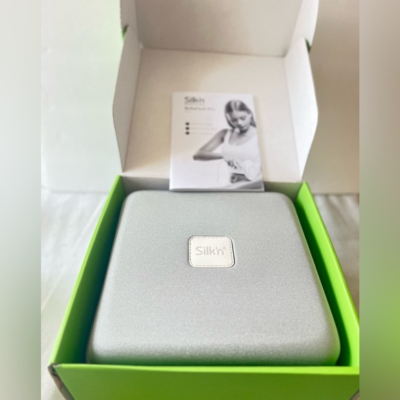 Silk’n Bella Flash PRO  Permanent Hair Remover - Picture 8 of 12